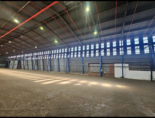 2,602M² WAREHOUSE TO LET IN TUNNEY